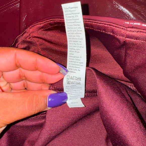 SPANXshape Women's Faux Patent Leather Leggings Burgundy Ruby High Rise M NWT - Picture 7 of 16